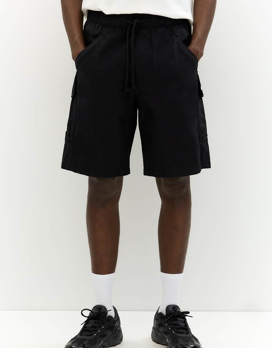 Pull & Bear - Stwd - Cargo-Bermudashorts in Schwarz von Pull & Bear