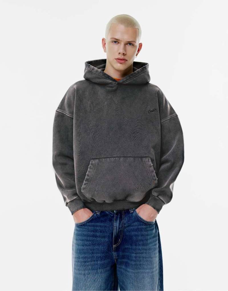 Pull & Bear - Stwd - Verblasster Kapuzenpullover in Schwarz von Pull & Bear