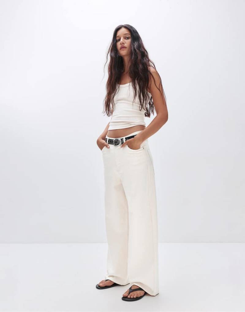 Pull & Bear - Superweite, zerrissene Jeans in Beige-Neutral von Pull & Bear