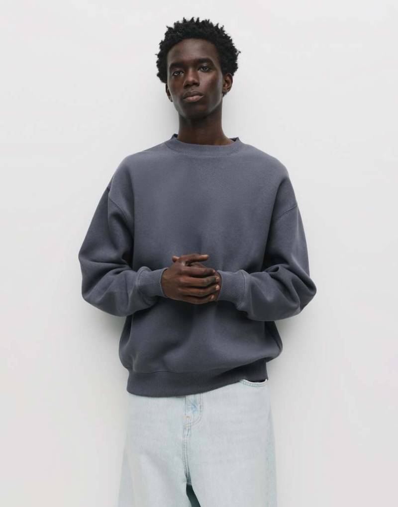 Pull & Bear - Sweatshirt in Graublau mit Rundhalsausschnitt von Pull & Bear