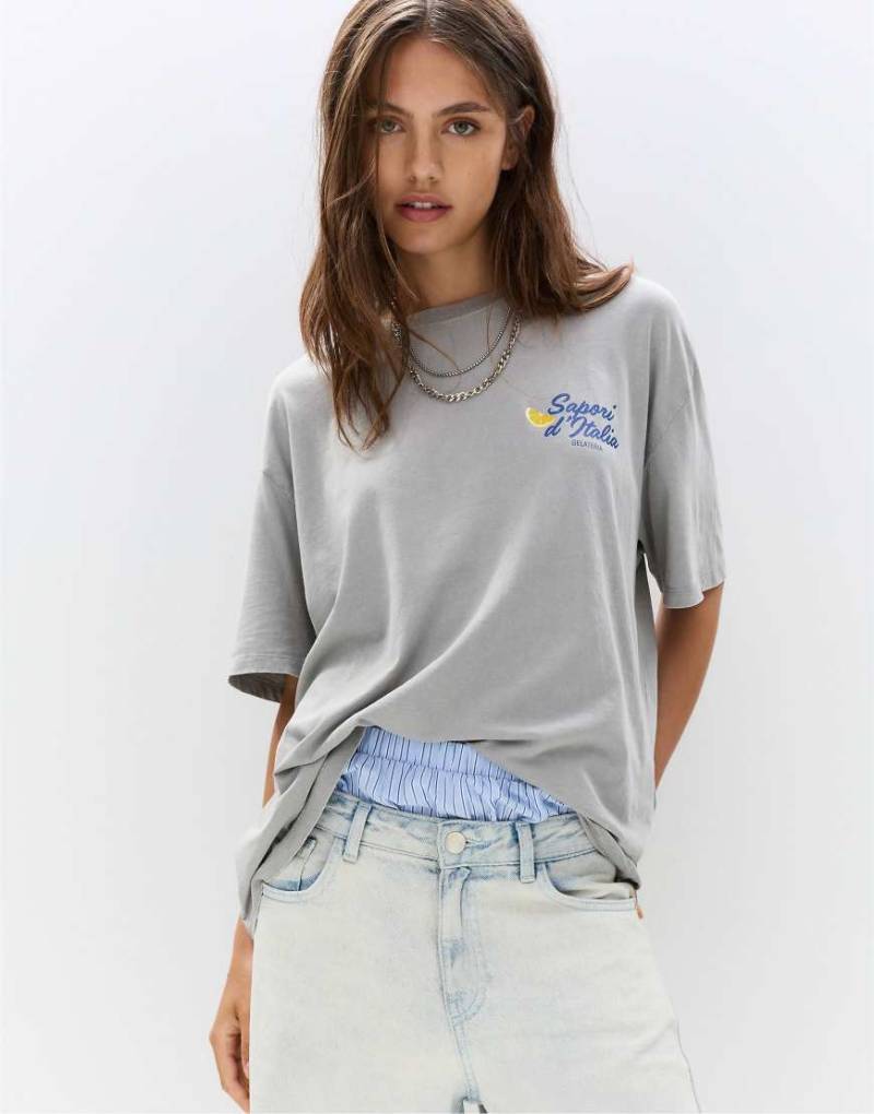 Pull & Bear - T-Shirt in Blassgrau mit Zitronenprint von Pull & Bear