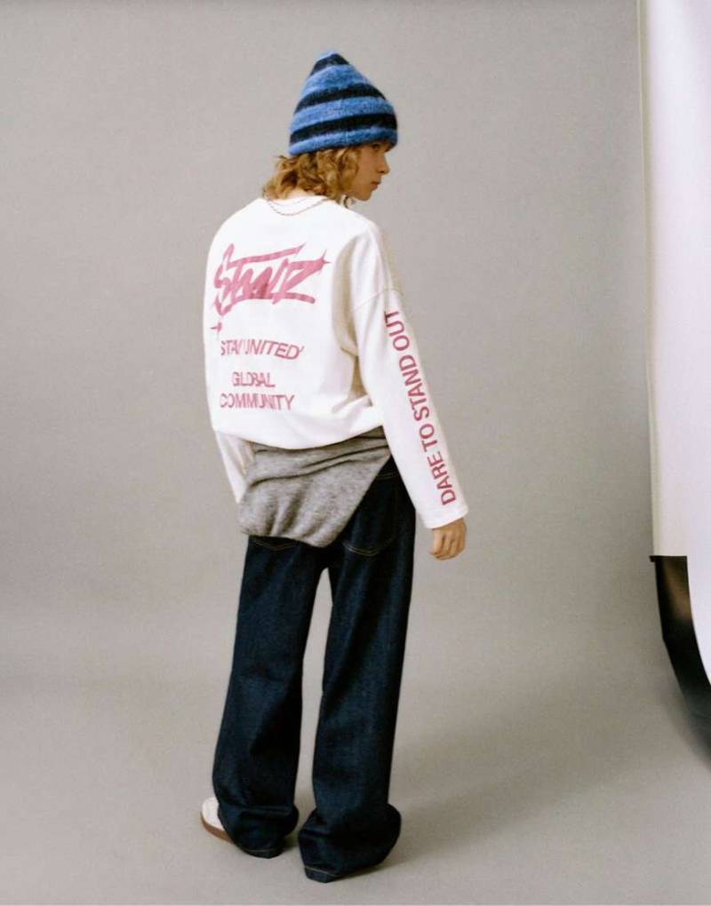 Pull & Bear - T-Shirt in Eis mit „STWD"-Grafikprint-Weiß von Pull & Bear