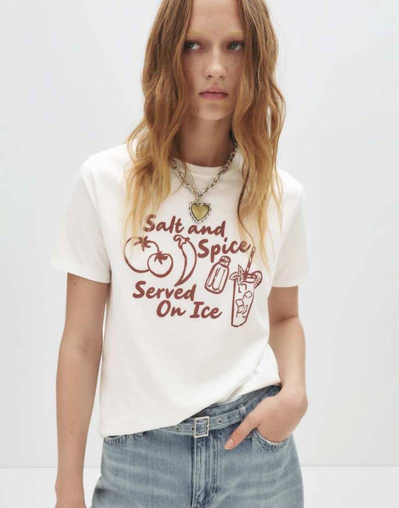 Pull & Bear - T-Shirt in Eisweiß mit „Salt and Spice"-Print von Pull & Bear