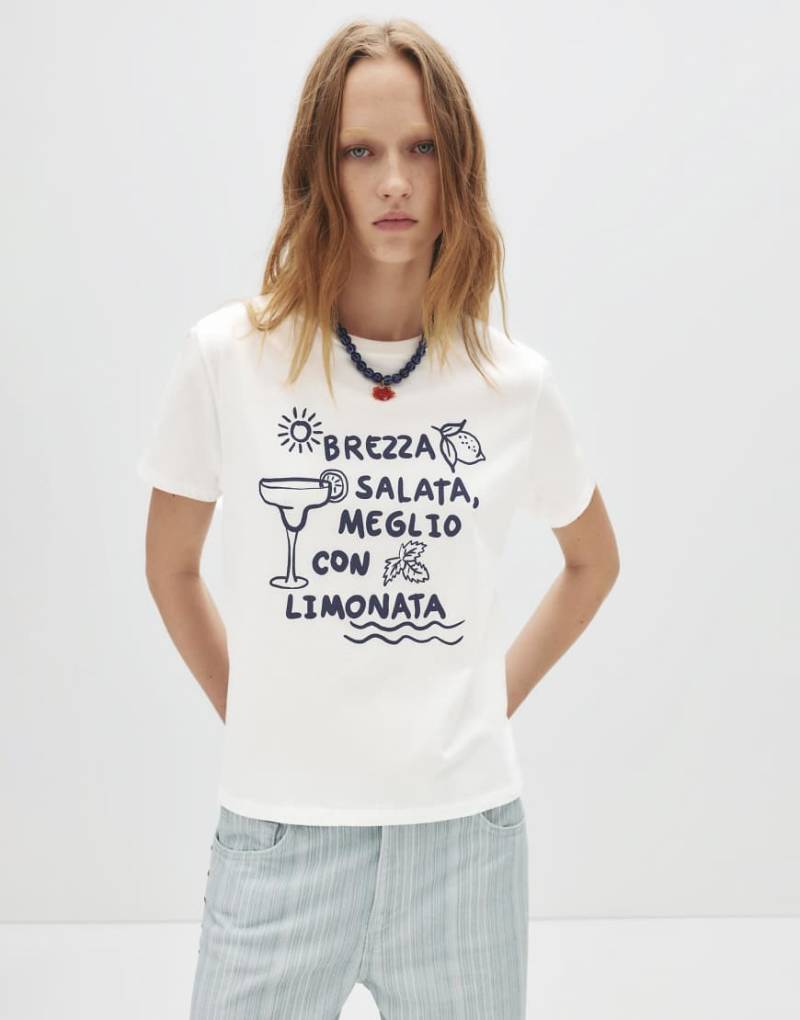 Pull & Bear - T-Shirt in Eisweiß mit Cocktailglas-Print von Pull & Bear