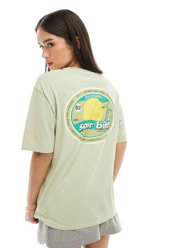 Pull & Bear - T-Shirt in Gelb mit Vintage-Zitronen-Print von Pull & Bear