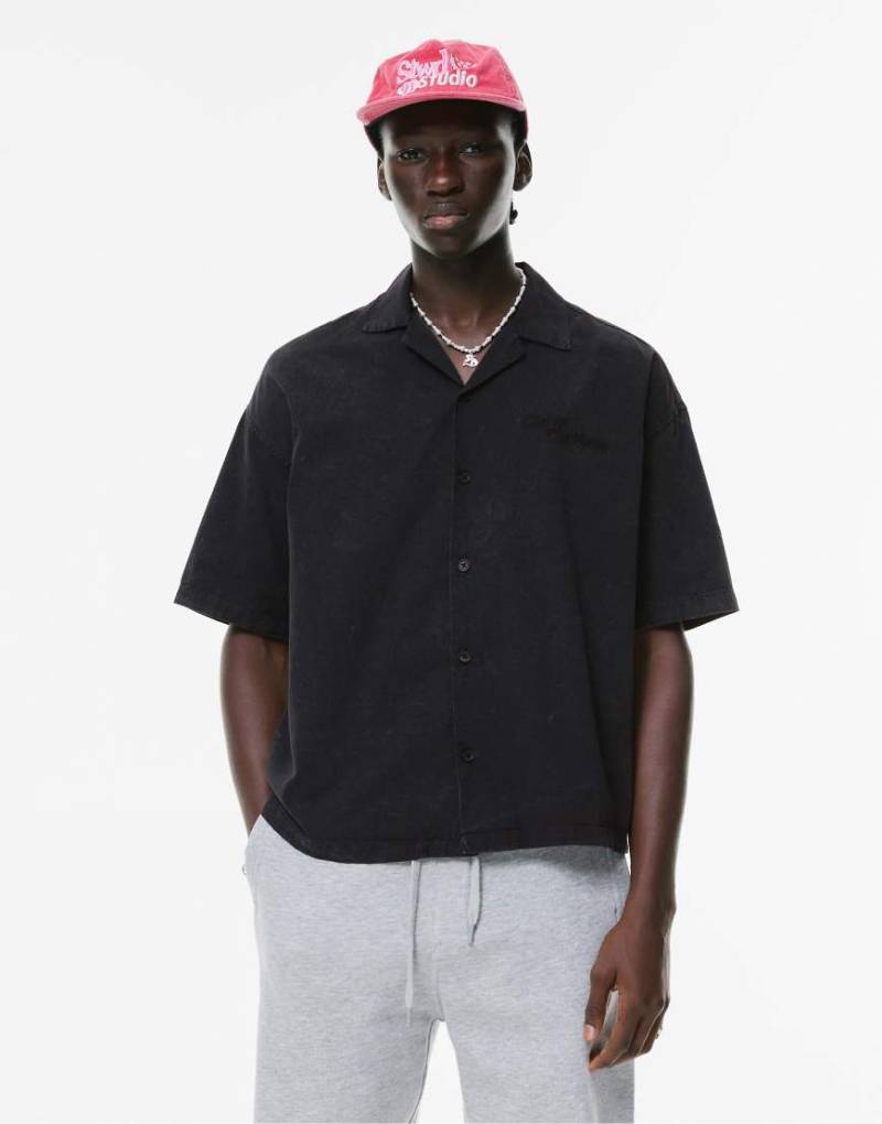 Pull & Bear - T-Shirt in Grau mit aufgestickten Sternen von Pull & Bear