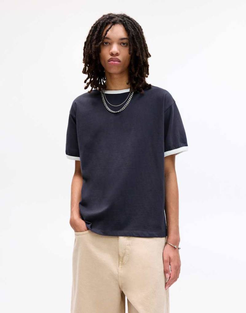 Pull & Bear - T-Shirt in Marineblau mit gerippten Rändern von Pull & Bear