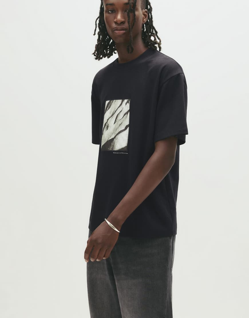 Pull & Bear - T-Shirt in Schwarz mit Gloria-Silva-Fotoprint von Pull & Bear