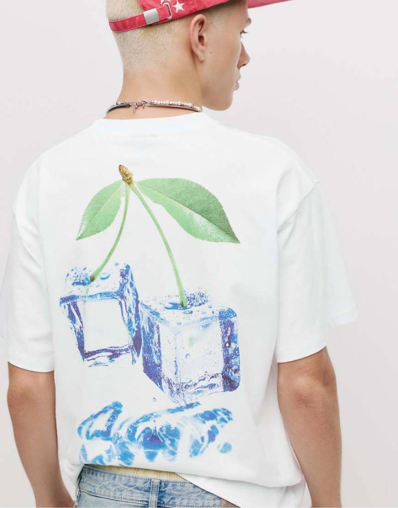 Pull & Bear - T-Shirt in Weiß mit „STWD"-Kirschprint von Pull & Bear