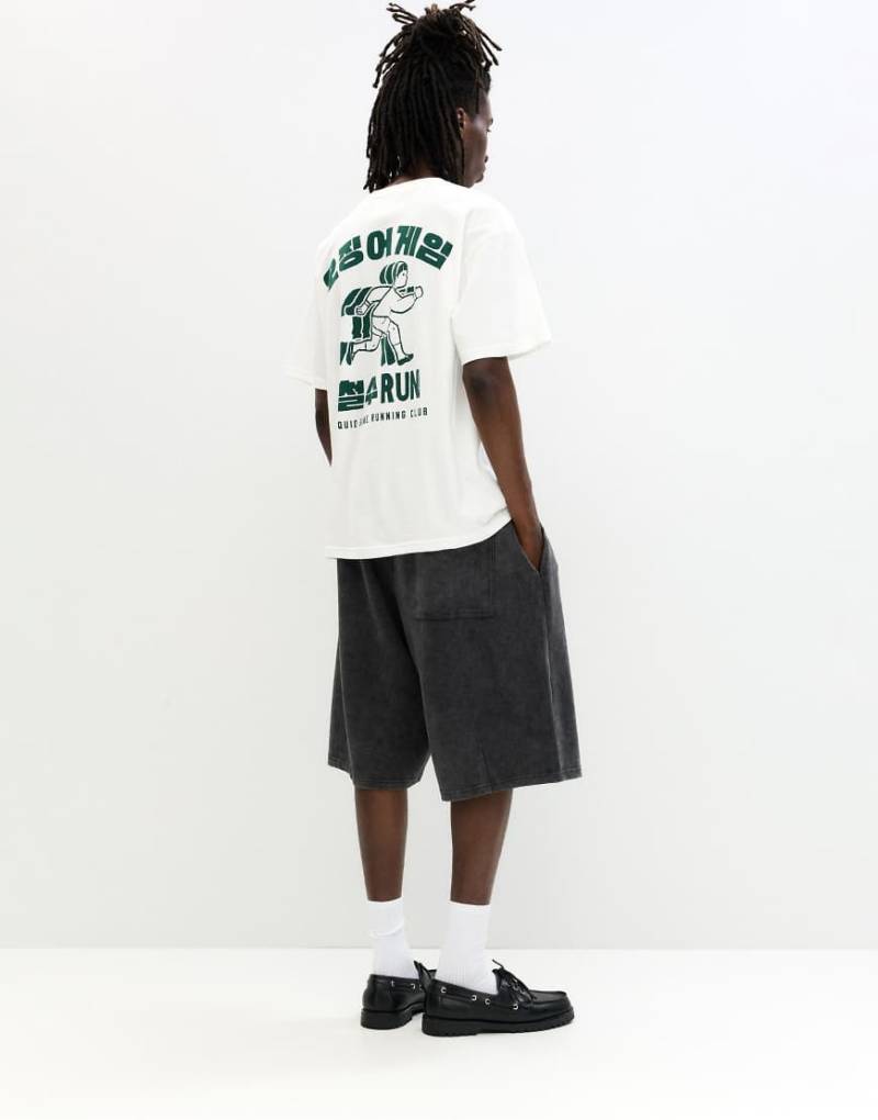 Pull & Bear - T-Shirt in Weiß mit „Squid Game"-Print von Pull & Bear