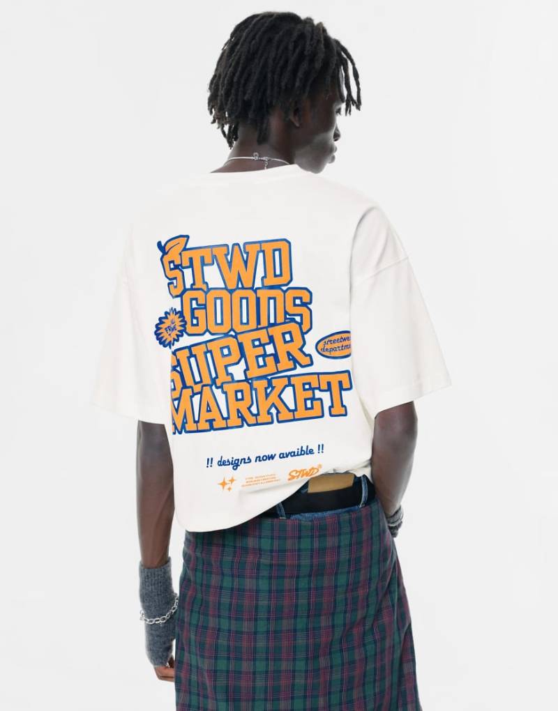 Pull & Bear - T-Shirt in Wollweiß mit „STWD"-Grafik von Pull & Bear