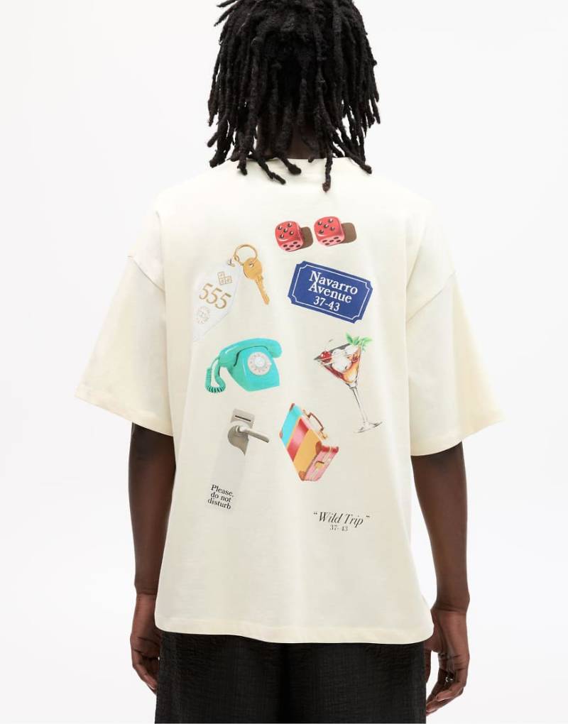 Pull & Bear - T-Shirt in Wollweiß mit Würfelprint von Pull & Bear