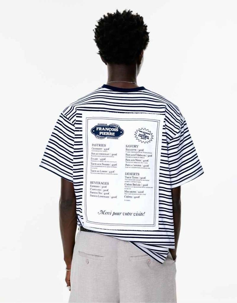 Pull & Bear - T-Shirt in gestreiftem Weiß mit „Paris"-Speisekarten-Print Pull & Bear - T-Shirt in gestreiftem Weiß mit „Paris"-Speisekarten-Print von Pull & Bear