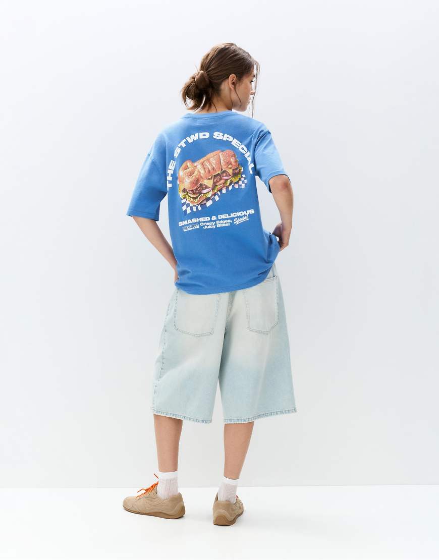 Pull & Bear - T-Shirt in sattem Blau mit Hamburgermotiv und „STWD"-Print Pull & Bear - T-Shirt in sattem Blau mit Hamburgermotiv und „STWD"-Print von Pull & Bear