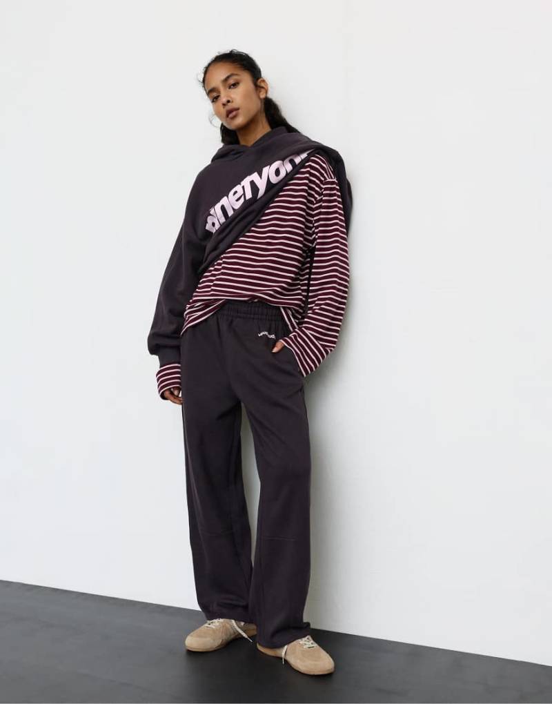 Pull & Bear - Trainingshose in Braun mit Ballonschnitt-Brown von Pull & Bear