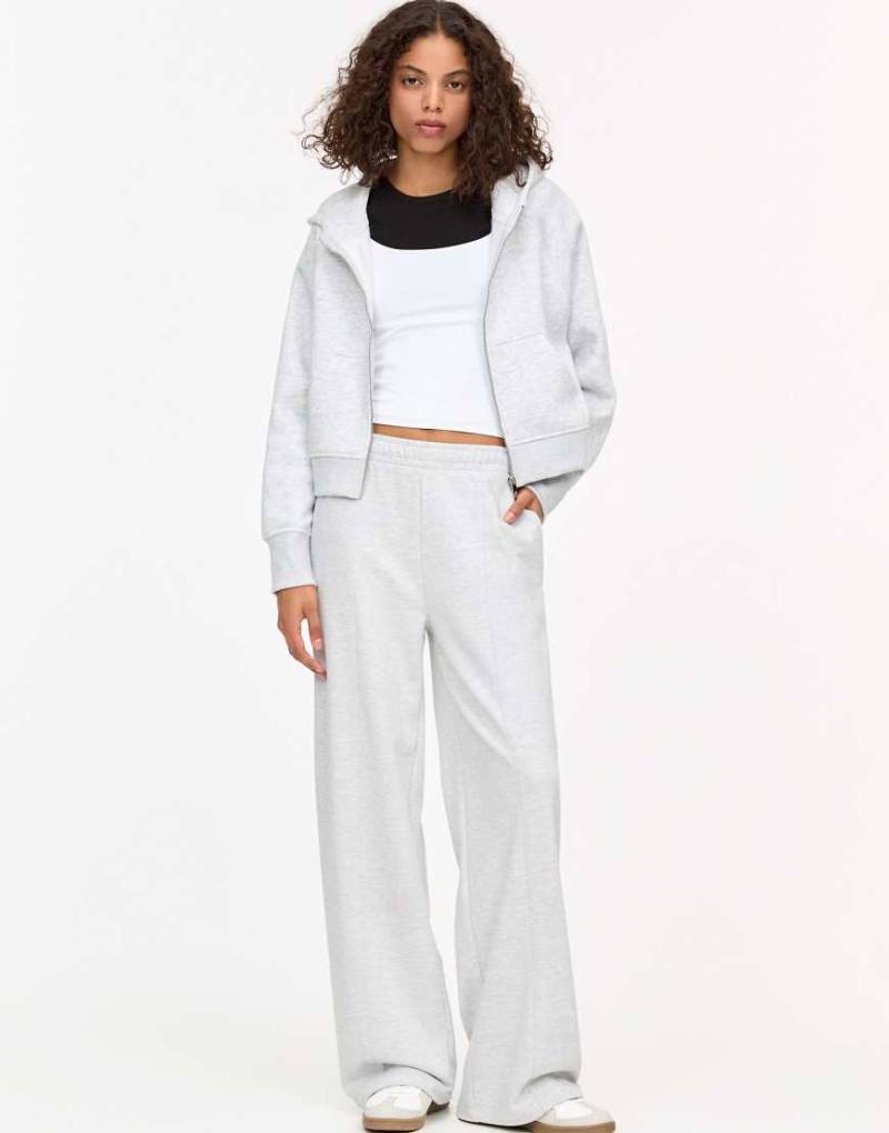 Pull & Bear - Trainingshose in Grau meliert mit geradem Schnitt von Pull & Bear