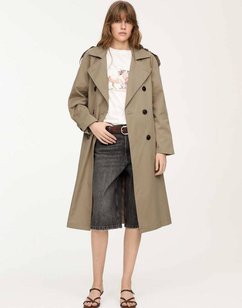 Pull & Bear - Trenchcoat in Sand mit Bindegürtel-Neutral von Pull & Bear
