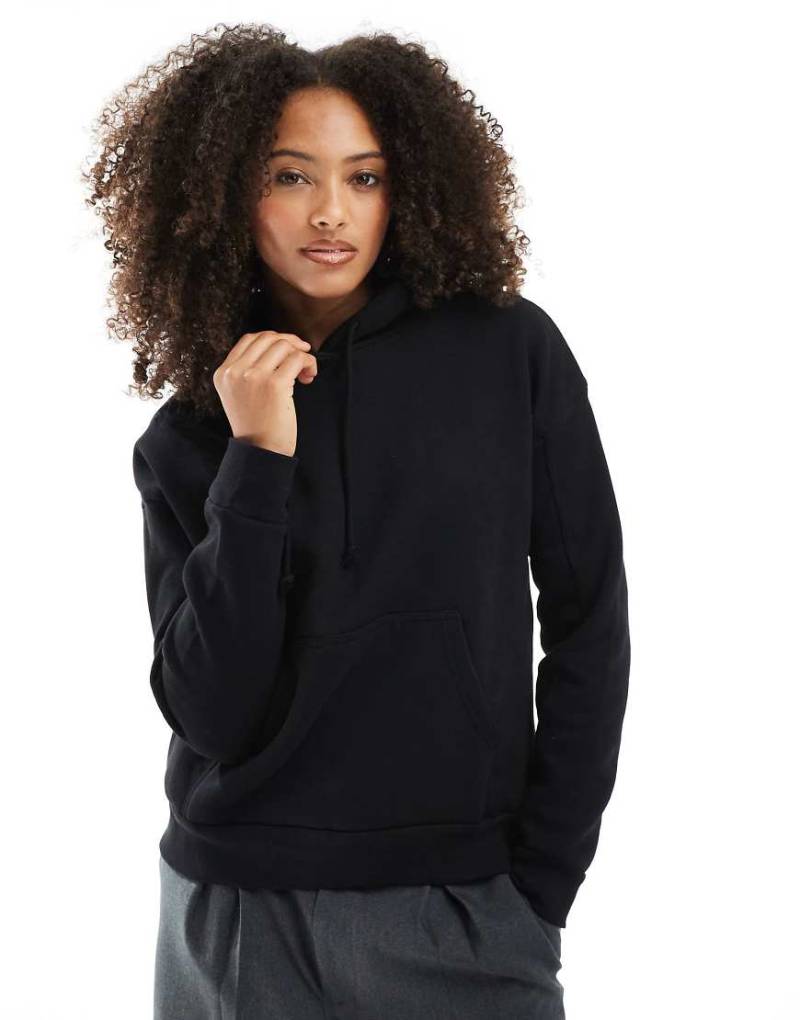 Pull & Bear - Übergroßer Kapuzenpullover in Schwarz von Pull & Bear