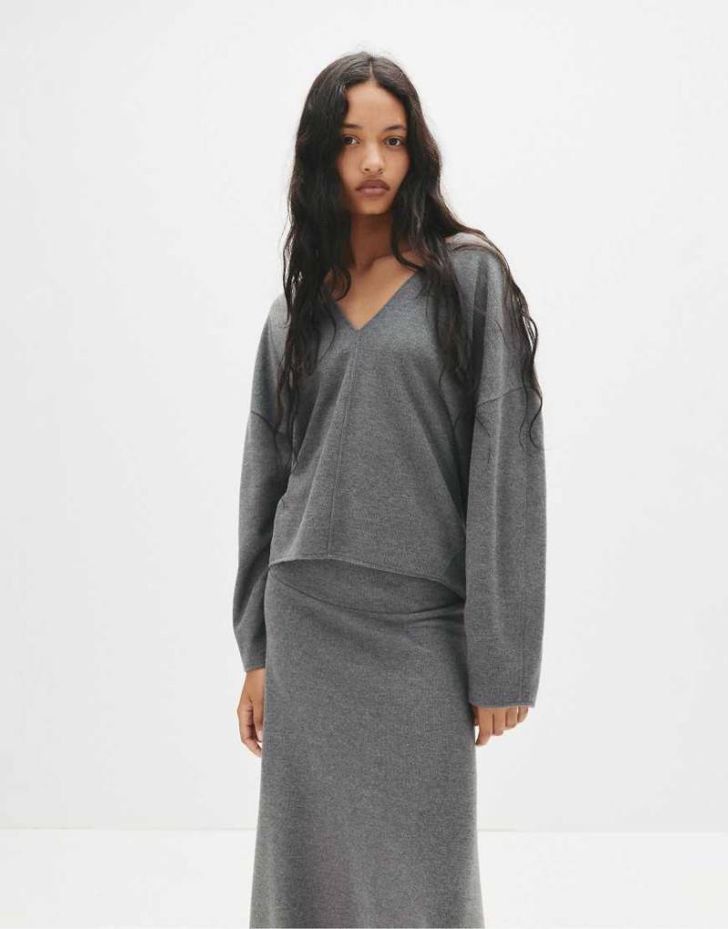 Pull & Bear - Weicher Pullover in Mittelgrau von Pull & Bear