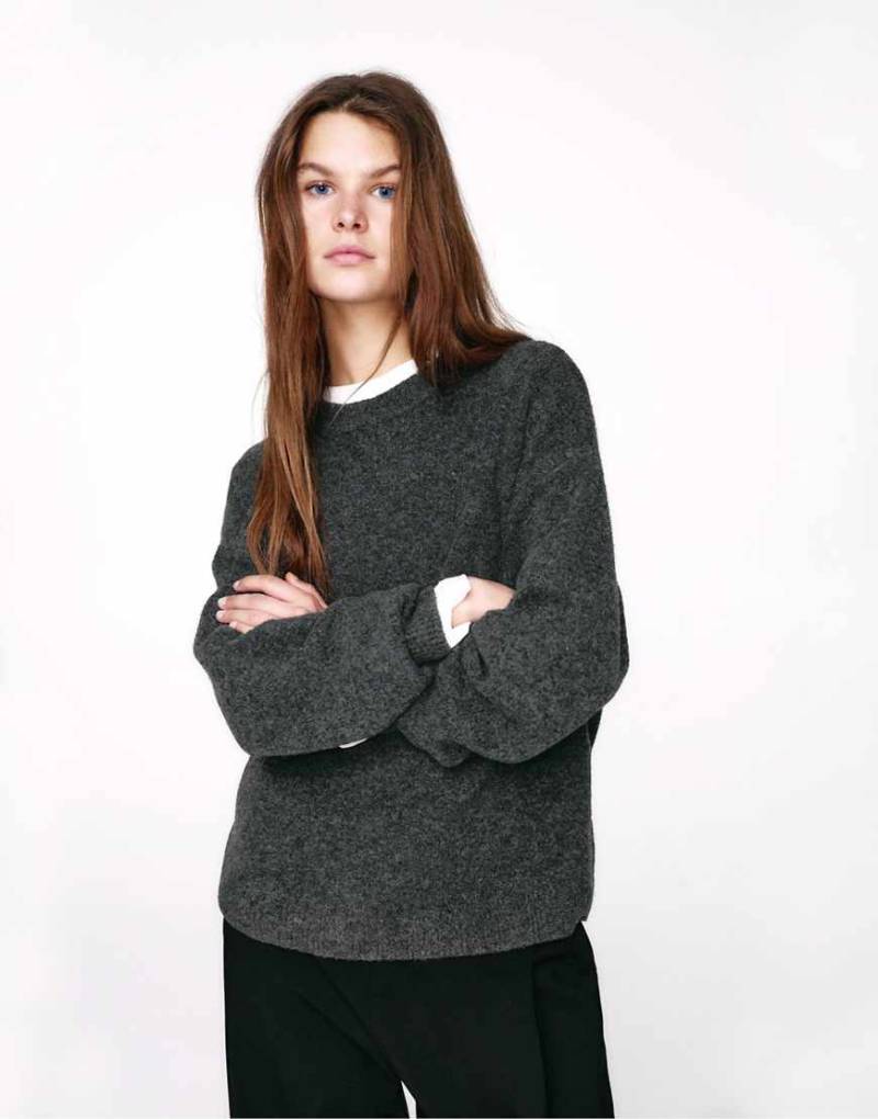 Pull & Bear - Weicher Strickpullover in Grau von Pull & Bear