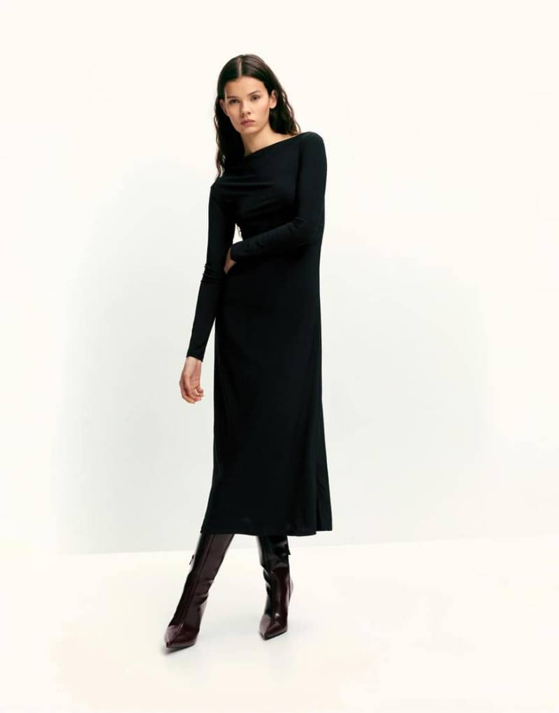Pull & Bear - Weiches drapiertes Midikleid in Schwarz von Pull & Bear