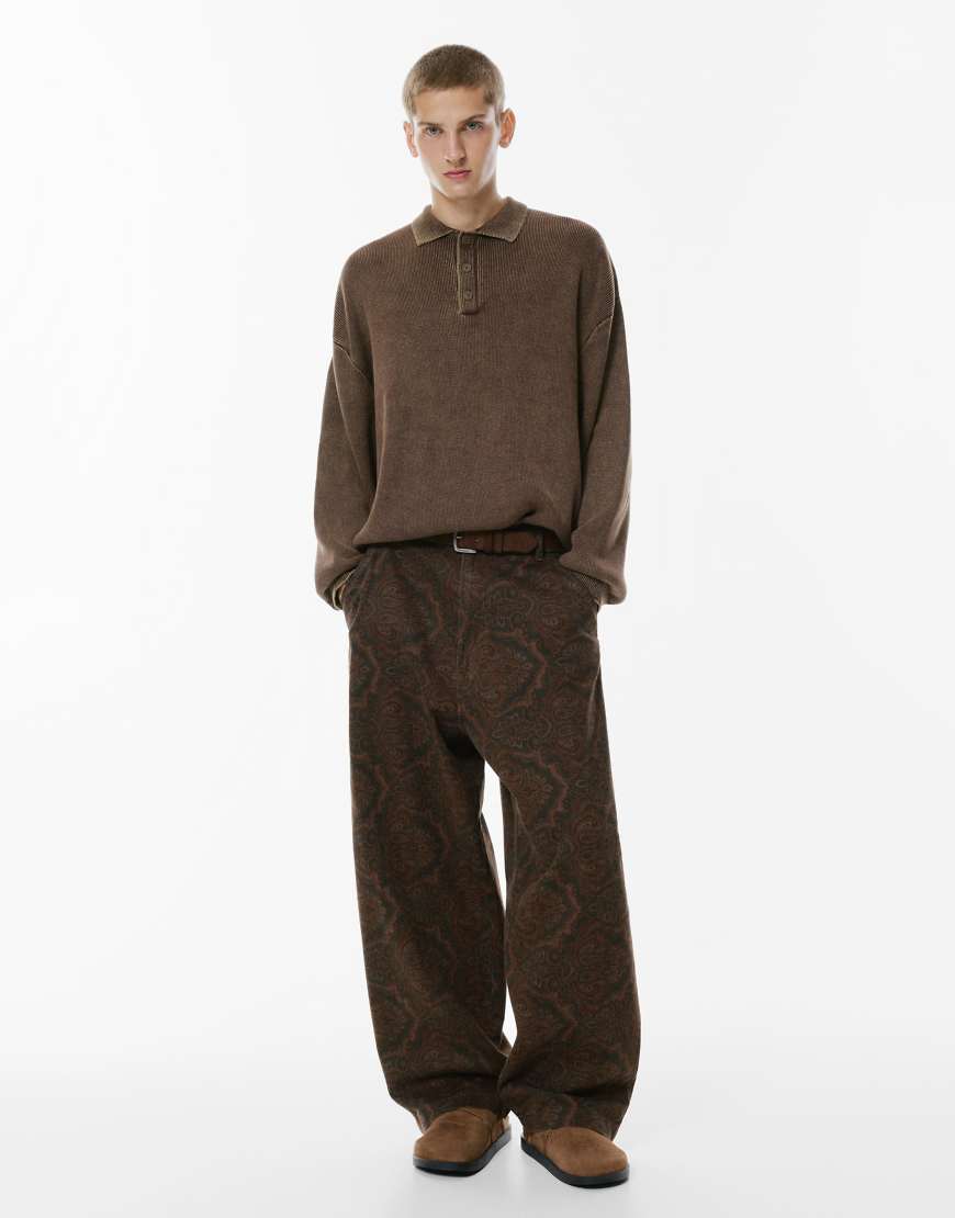 Pull & Bear - Weit geschnittene Hose in Braun mit Paisleymuster-Brown von Pull & Bear