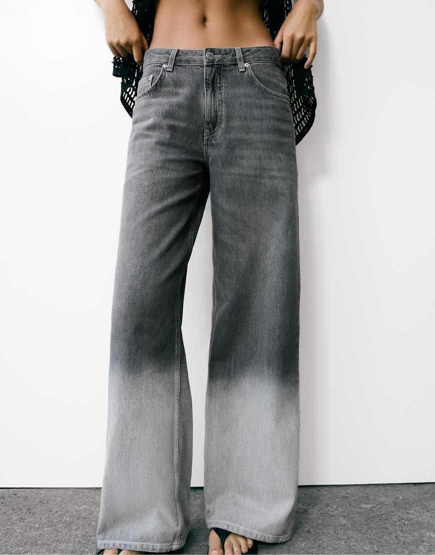 Pull & Bear - Weit geschnittene Jeans in Grau von Pull & Bear