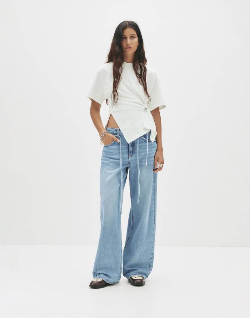 Pull & Bear - Weite Jeans in Blassblau mit Tunnelzug von Pull & Bear