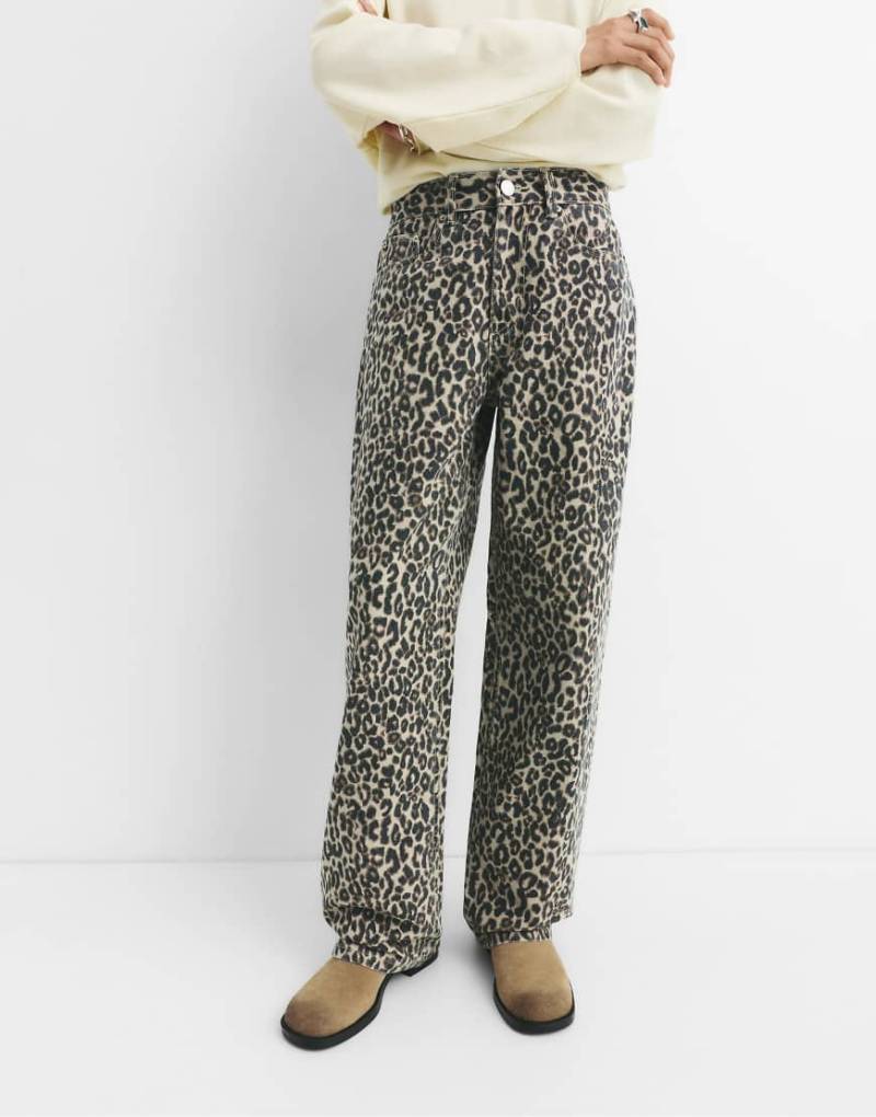 Pull & Bear - Weite Jeans mit Leopardenmuster-Bunt Pull & Bear - Weite Jeans mit Leopardenmuster-Bunt von Pull & Bear