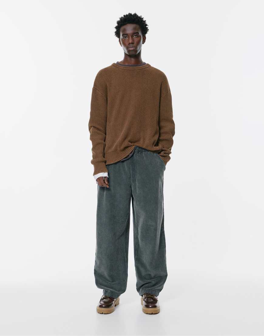 Pull & Bear - Weite Jogginghose aus Cord in Dunkelgrau von Pull & Bear