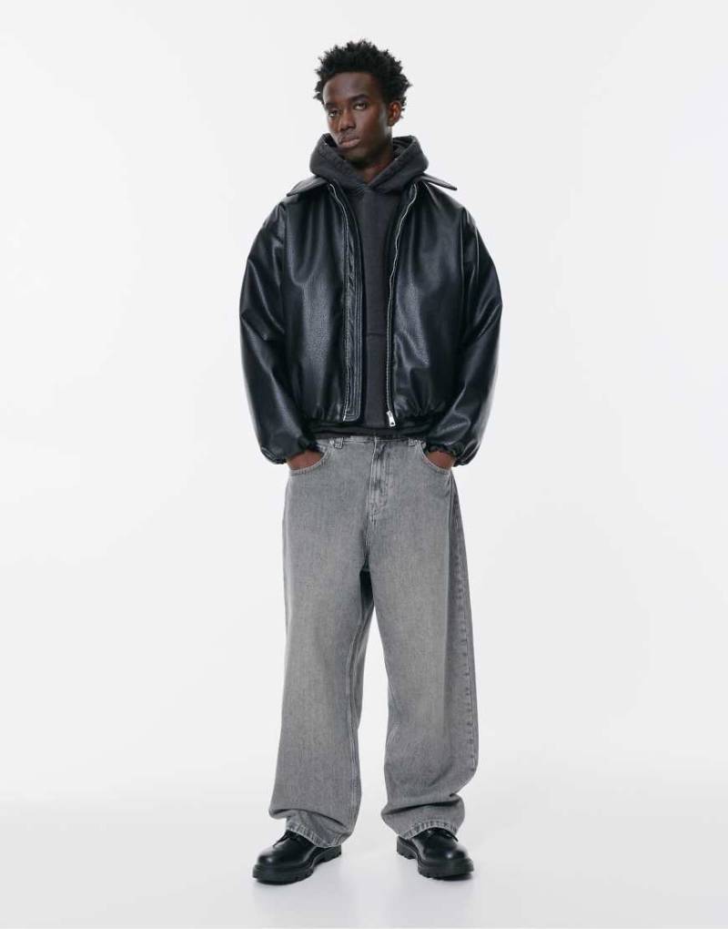 Pull & Bear - Weite Relaxed-Fit-Jeans in blassem Grau von Pull & Bear