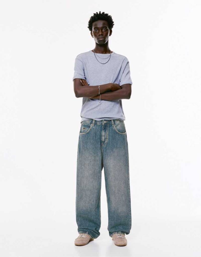 Pull & Bear - Weite Relaxed-Fit-Jeans in grünlichem Blau von Pull & Bear