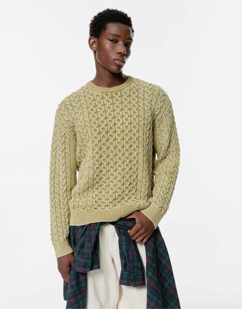 Pull & Bear - Zopfstrickpullover mit Acid-Waschung in Apfelgrün von Pull & Bear
