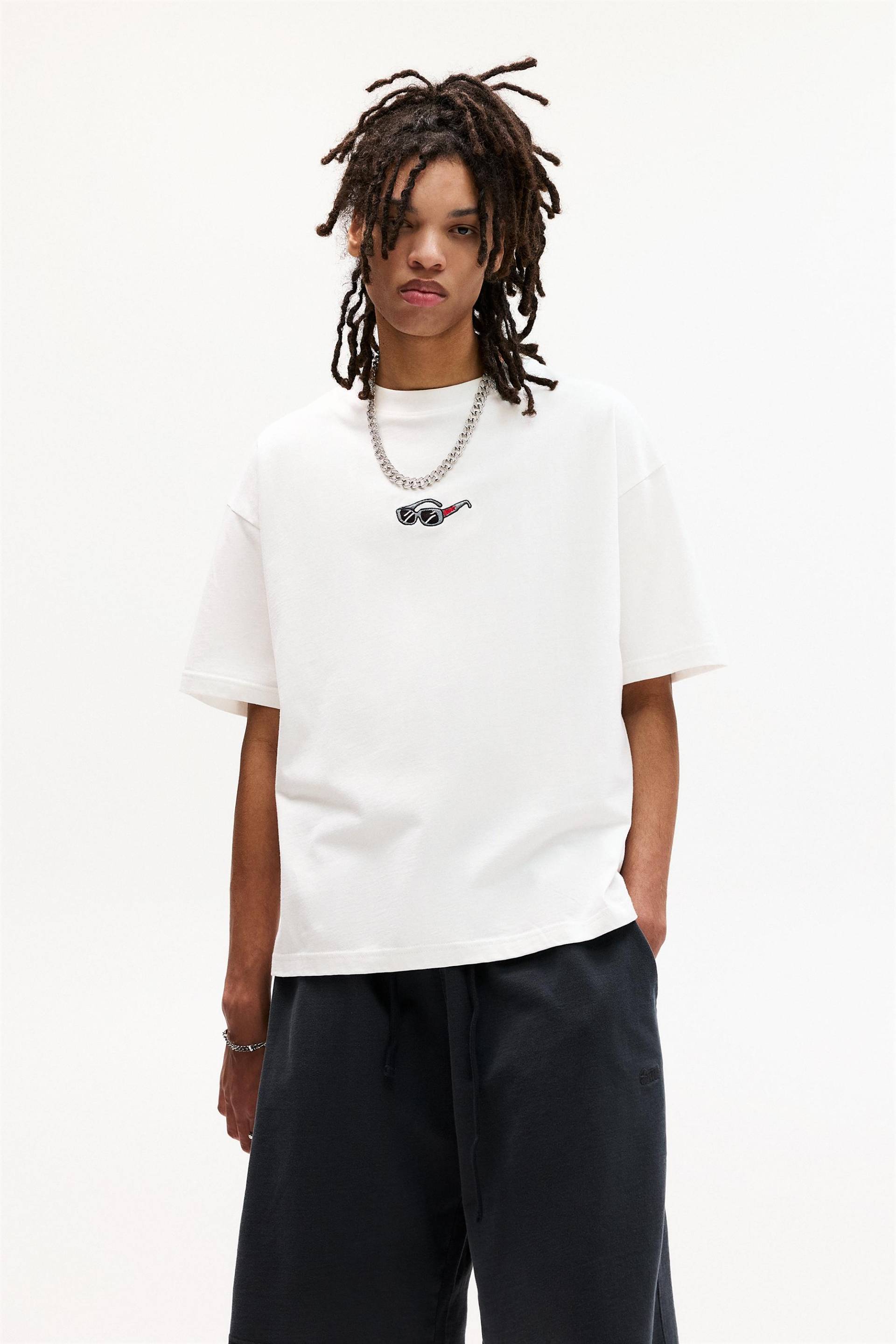 Shirt Mit Stwd Stickerei von Pull&Bear