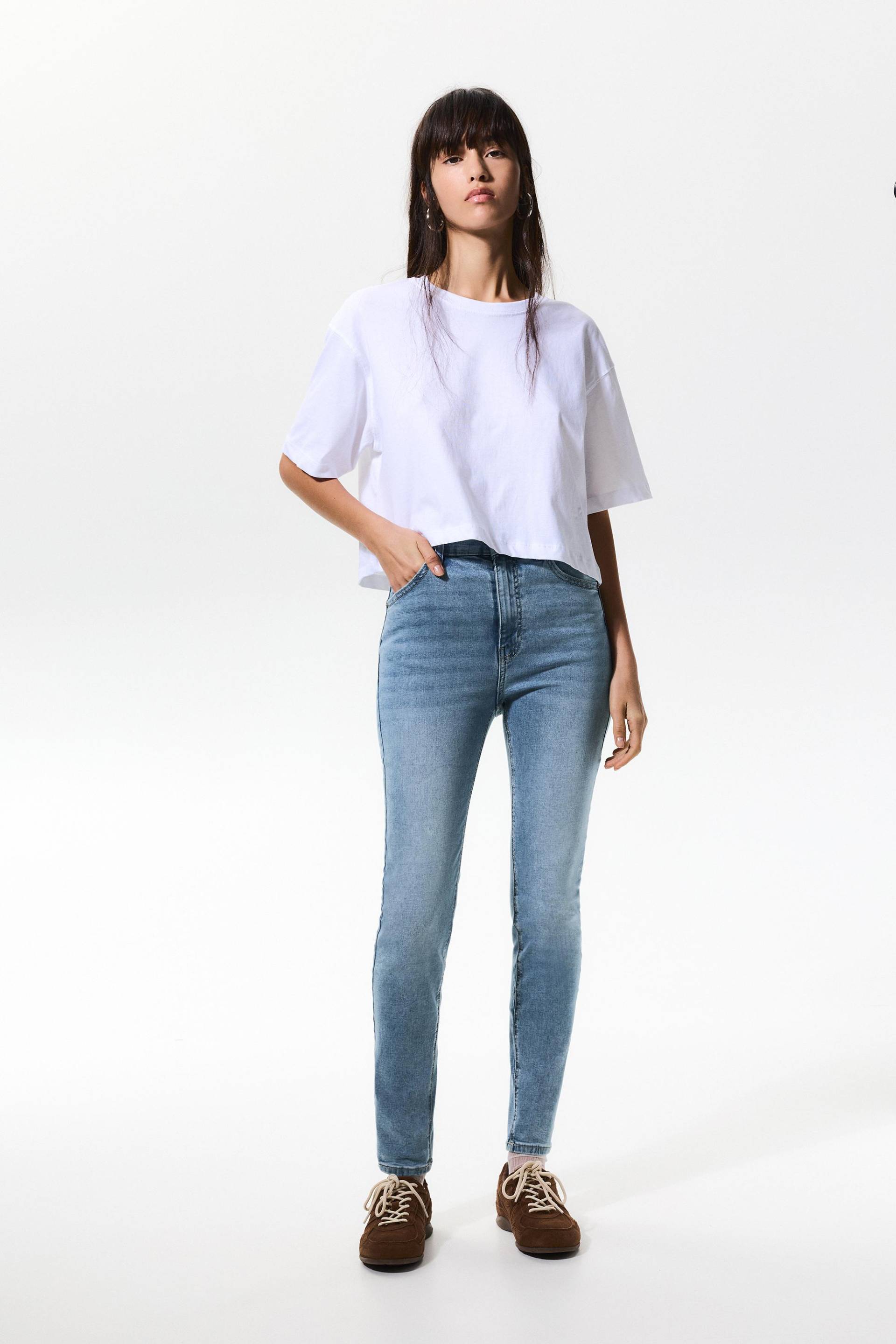 Skinny Jeans Mit Hohem Bund von Pull&Bear