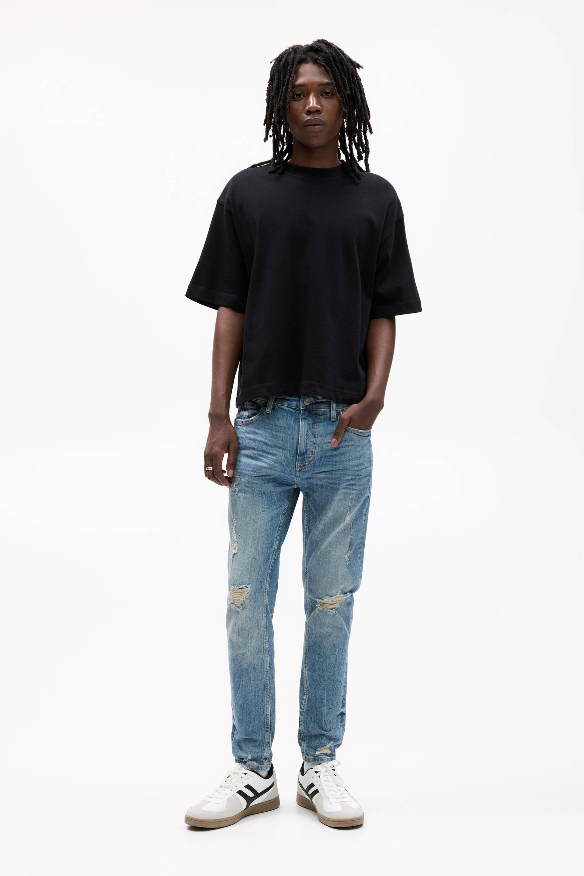 Skinny-Jeans Mit Rissen von Pull&Bear