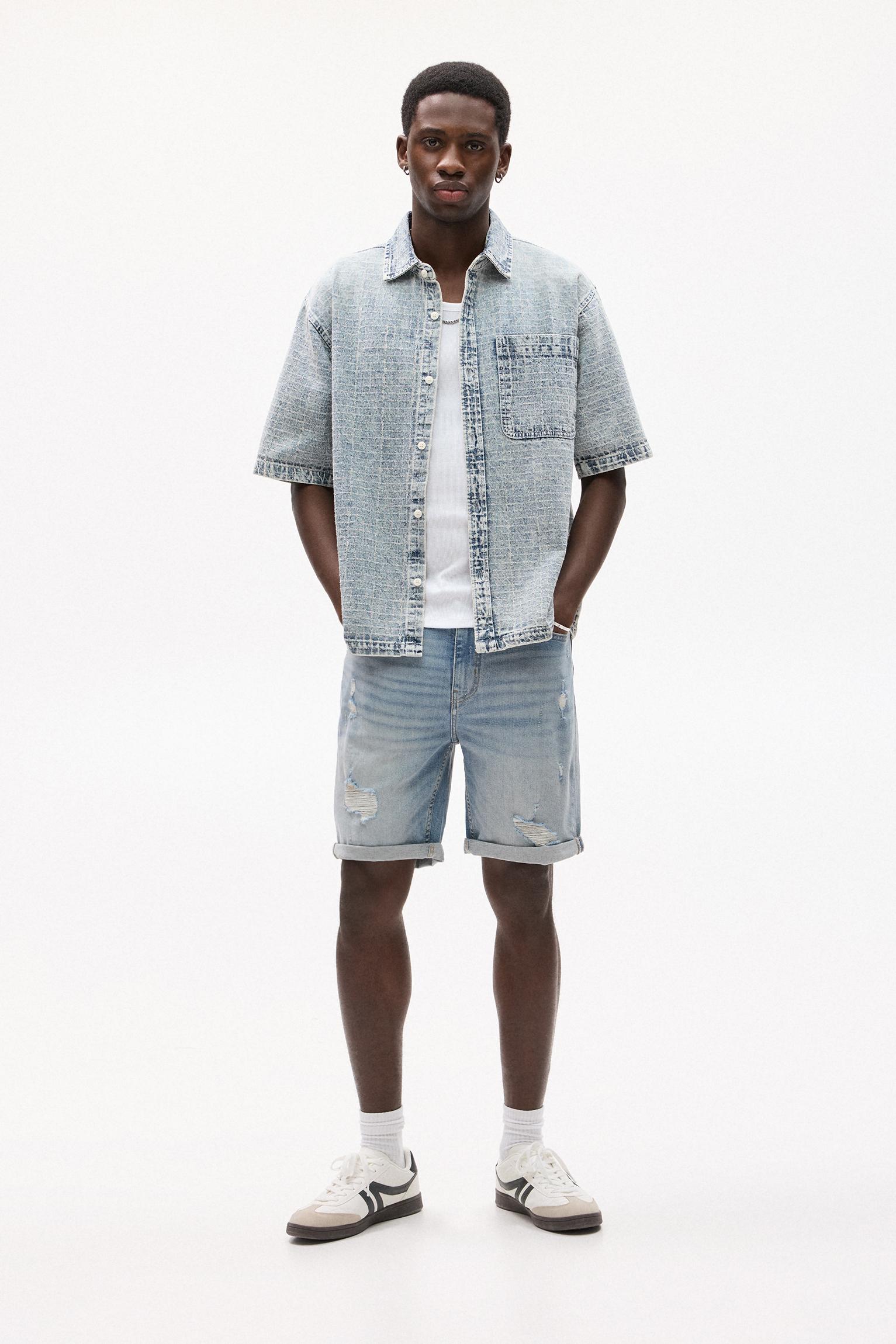 Slim-Fit Jeans-Bermudashorts Mit Rissen von Pull&Bear