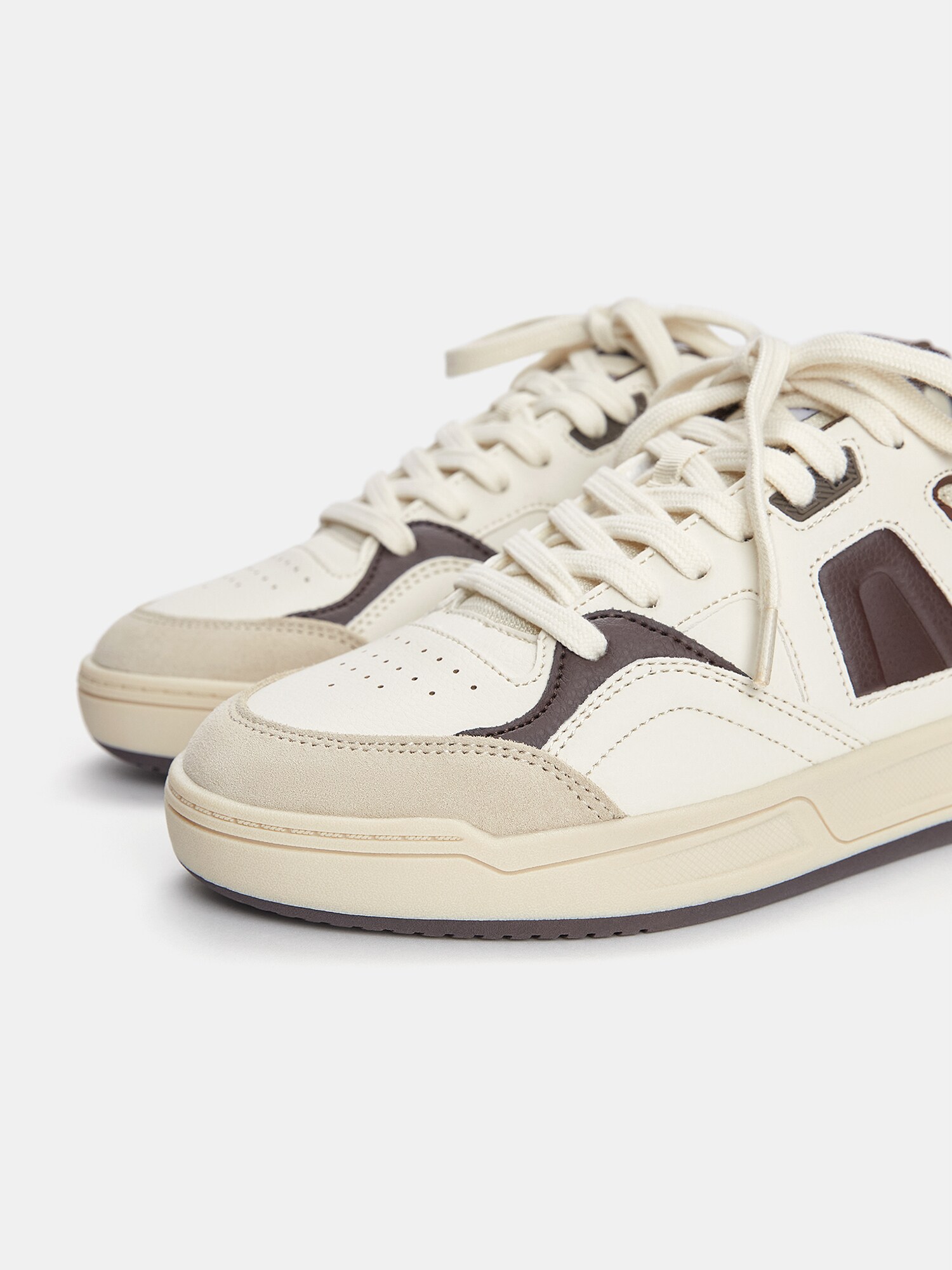 Sneaker von Pull&Bear