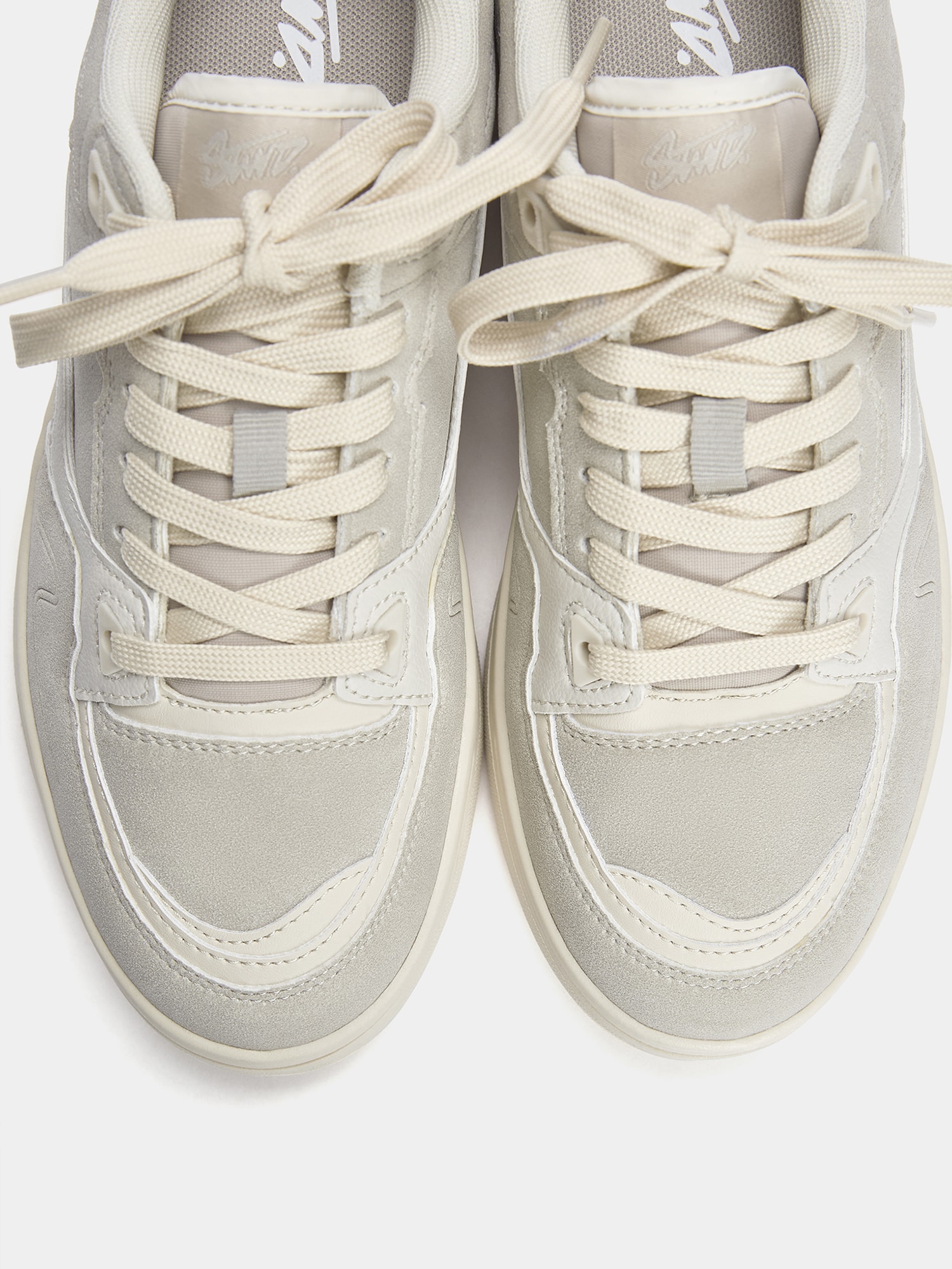 Sneaker von Pull&Bear