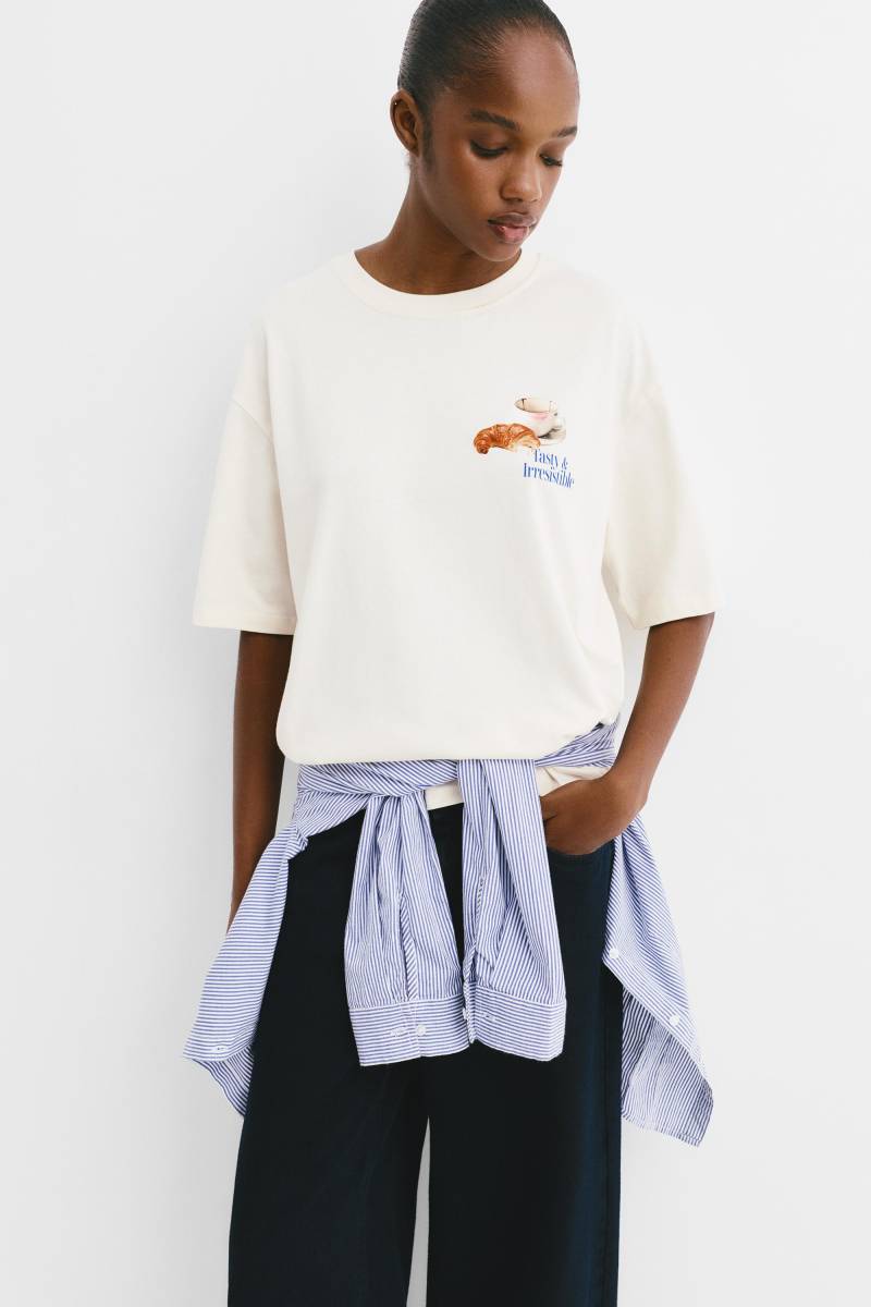 T-Shirt Mit Croissant- Und Kaffee-Print von Pull&Bear