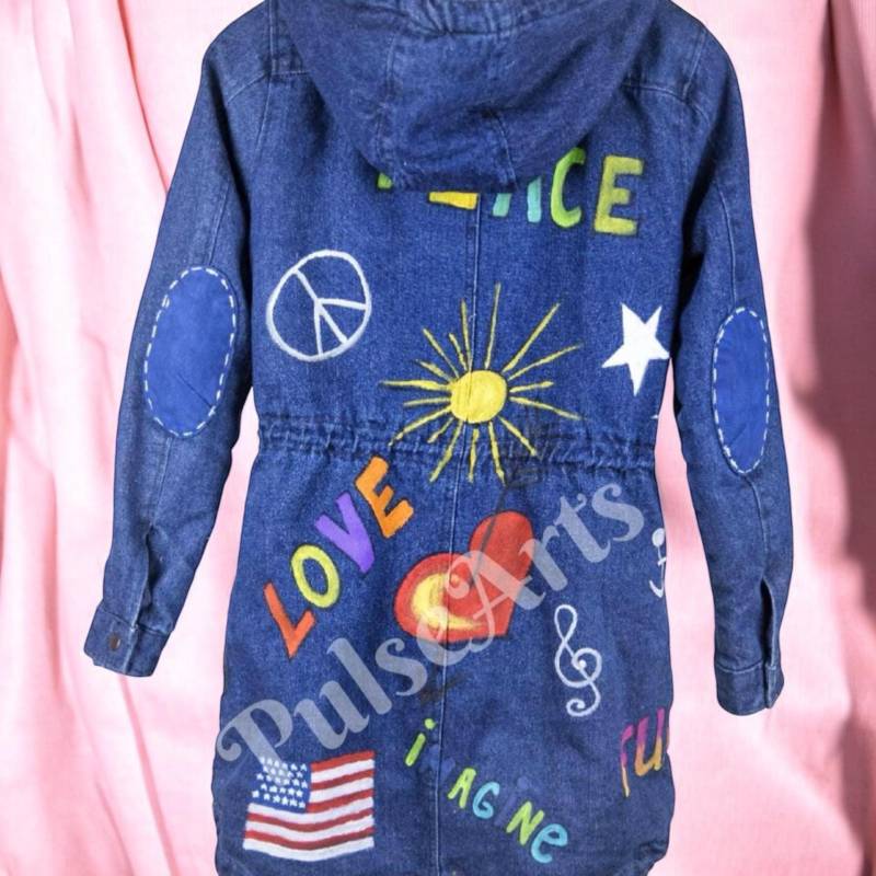 Handbemalter Wintermantel, Parka, Damenoberbekleidung, Gemalter Denim, Festlicher Mantel, Festliche Kleidung, Jeansjacke, Weihnachtsgeschenk Handbemalter Wintermantel, Parka, Damenoberbekleidung, Gemalter Denim, Festlicher Mantel, Festliche Kleidung, Jeansjacke, Weihnachtsgeschenk von PulseArts