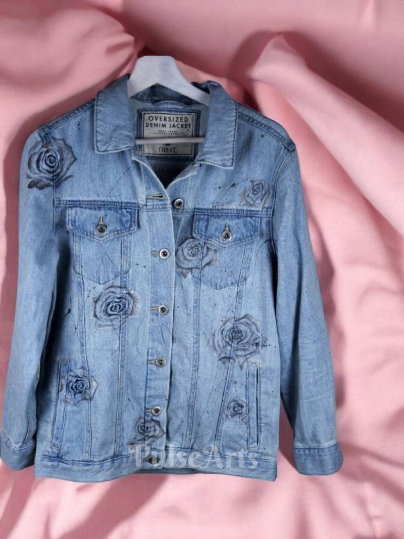 Übergroße Jeansjacke/Damenjacke Handbemalte Handbemalter Denim in Übergröße Geschenk Für Sie von PulseArts