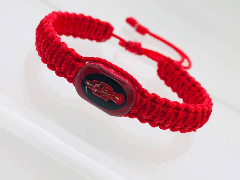 Santa Muerte Armband Schwarz/Rot von PulserasSieteNudos