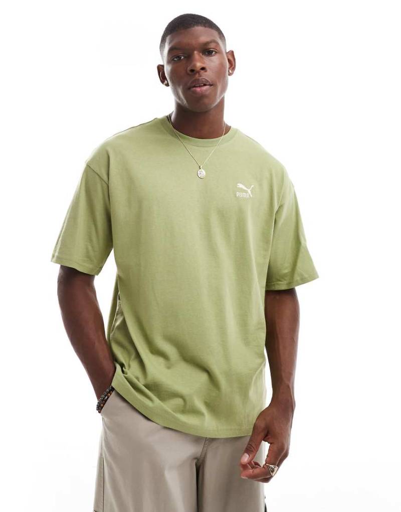 PUMA - Better Classics - Oversize-T-Shirt in Grün von Puma