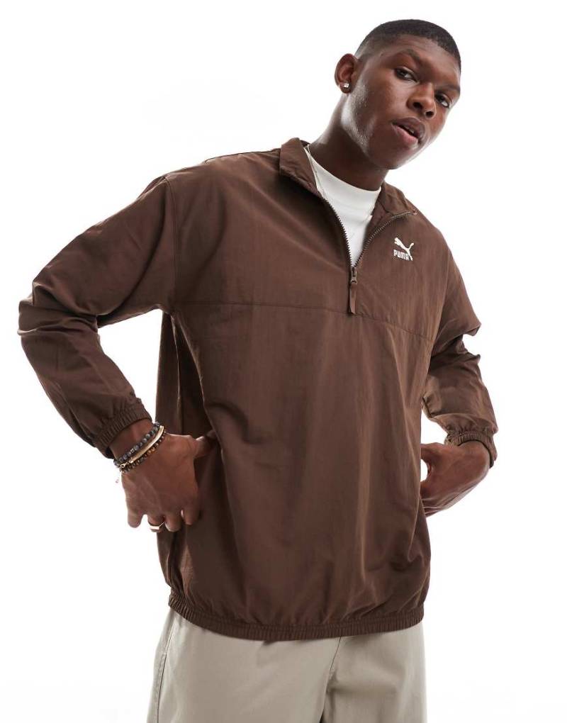 PUMA Classics - Sweatshirt in Braun mit kurzem Reißverschluss von Puma