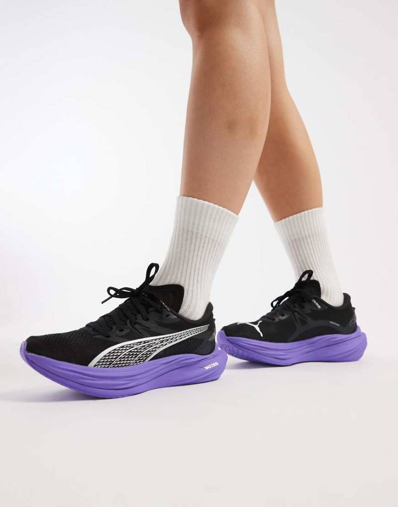 PUMA - Deviante Nitro 3 - Sneaker in Schwarz und Lila von Puma