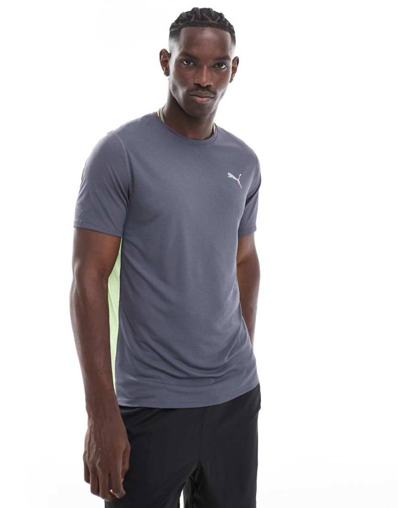 PUMA - Run Favourite Velocity - T-Shirt in Grau von Puma