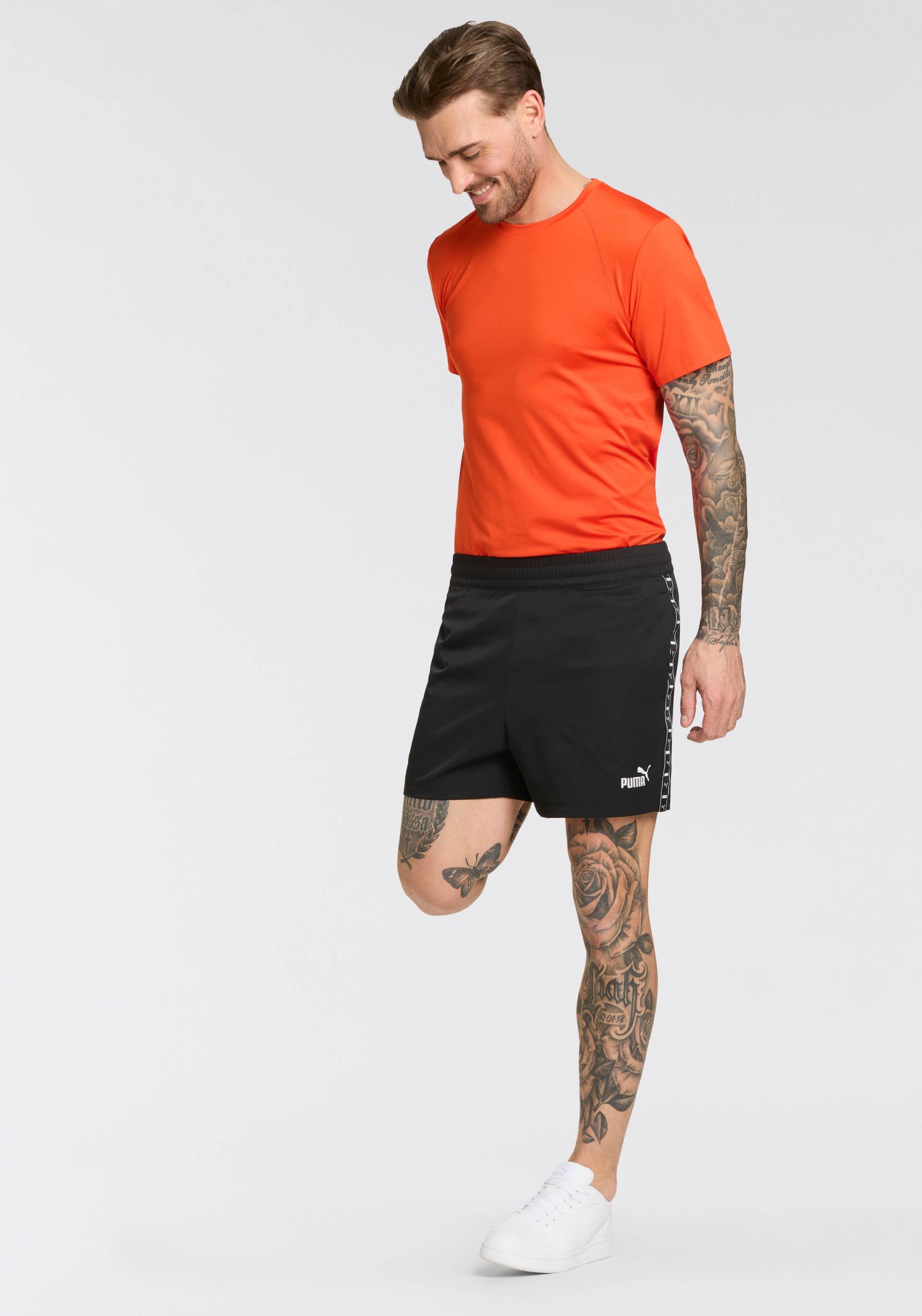 PUMA Shorts "ESS TAPE WOVEN SHORTS 5"" für Herren, Tape Streifen am Bein von Puma
