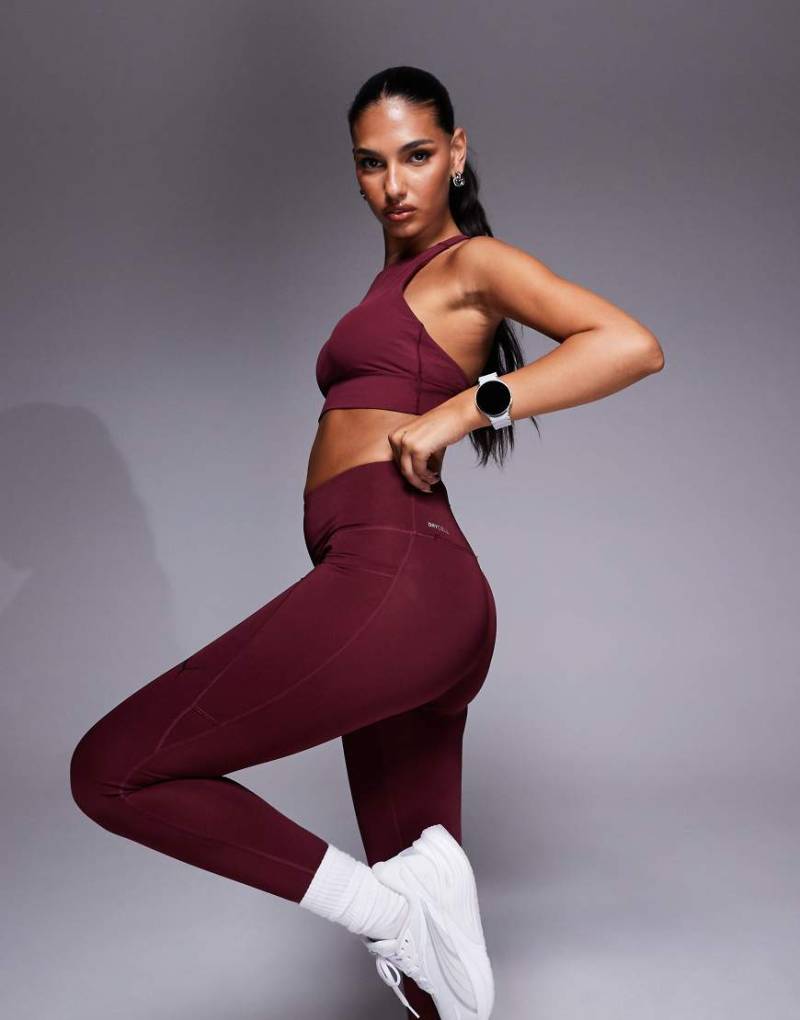 Puma - Tad Essential - Sport-Leggings in Burgunderrot Puma - Tad Essential - Sport-Leggings in Burgunderrot von Puma