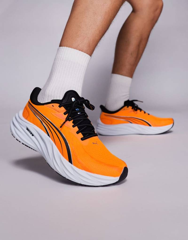 PUMA - Velocity Nitro 4 - Sneaker in Orange von Puma